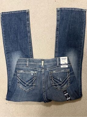 NWT Ariat Women's Medium Blue Bootcut Jeans with Embroidered Pockets 34/34